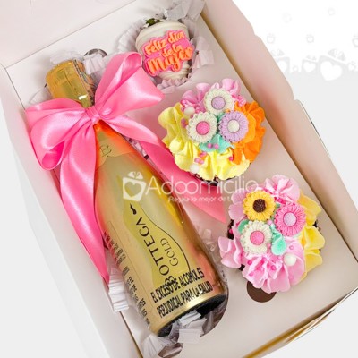 Regalo Para El Día De La Mujer Con Cupcakes A Domicilio En Medellín Pedido Con Un Día De Anticipación 