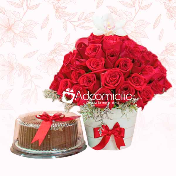 Arreglo Elsa Rosas Rojas y Flor Orquídea con Torta Regalos para Toda Ocasión a Domicilio en Bucaramanga